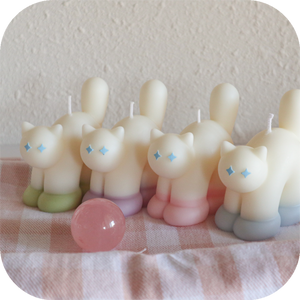 scaredy cat candle (white base)